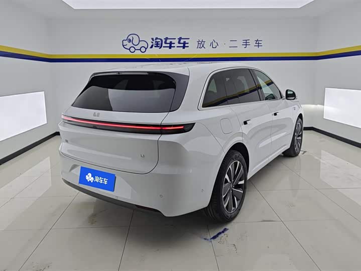 2025 LiXiang L6