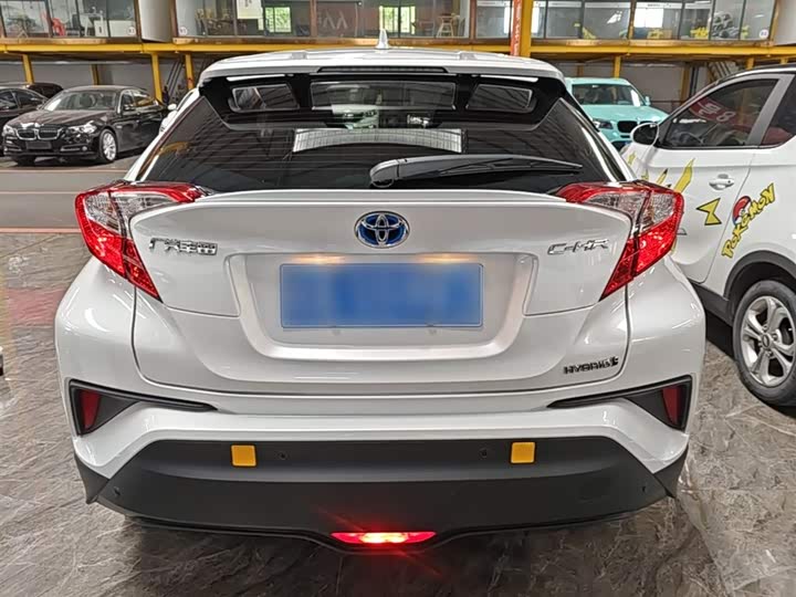 Toyota C-HR 2022 2022款 双擎 2.0L E-CVT舒适版