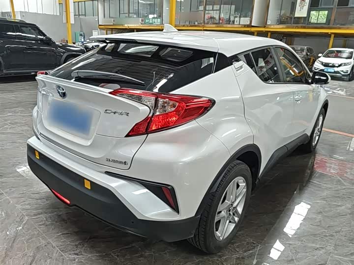 Toyota C-HR 2022 2022款 双擎 2.0L E-CVT舒适版