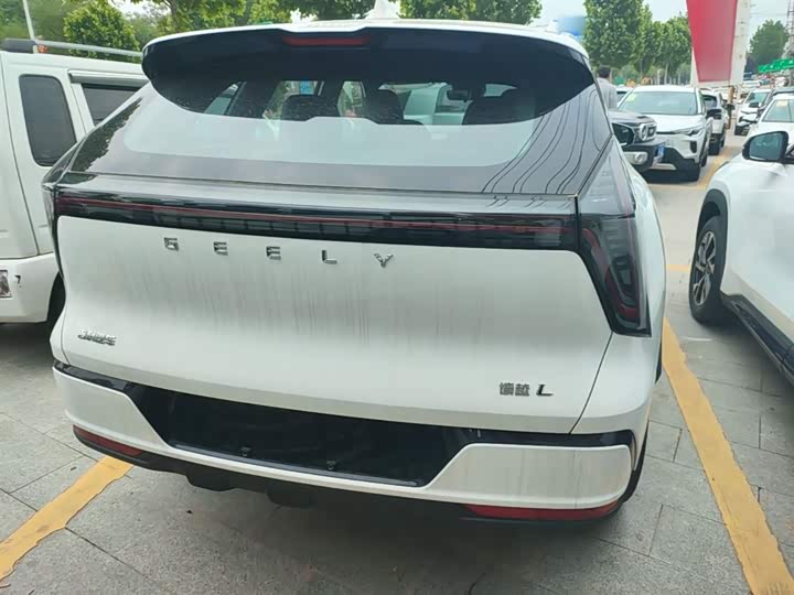 Geely Atlas L 2025 2025款 第四代 1.5TD DCT 启程