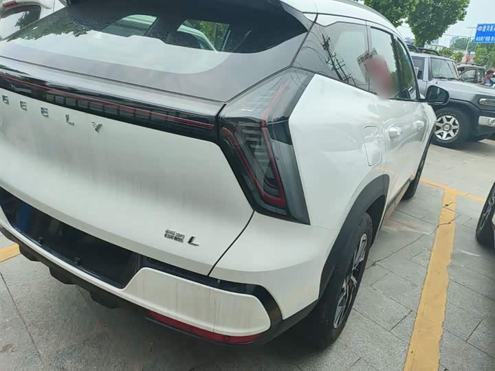 Geely Atlas L 2025 2025款 第四代 1.5TD DCT 启程