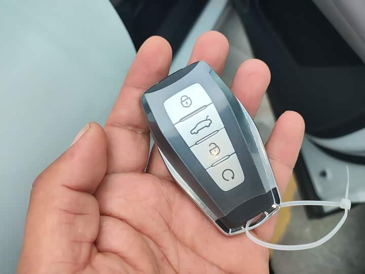 Geely Atlas L 2025 2025款 第四代 1.5TD DCT 启程