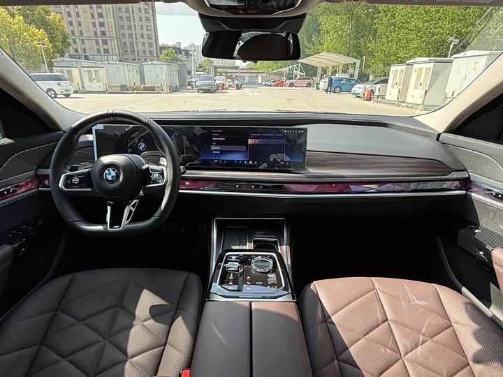 Фото 6 - BMW 7 Series