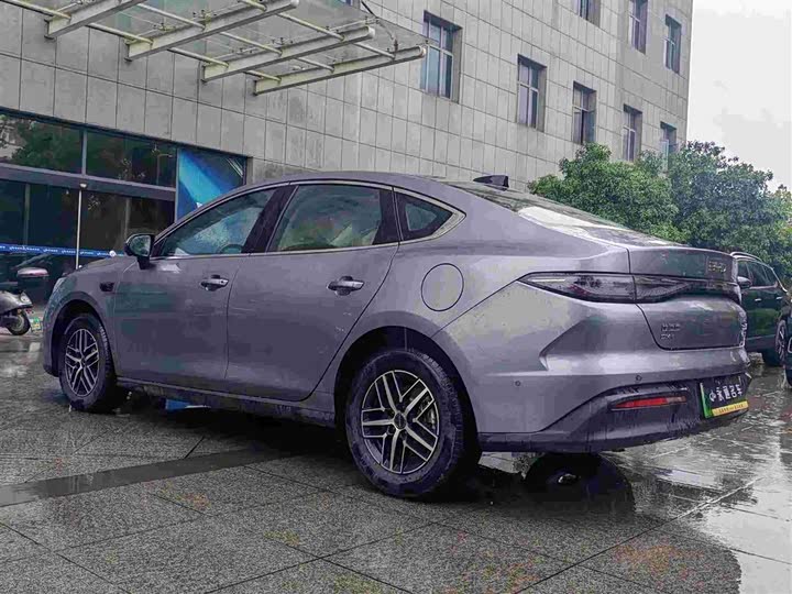 BYD Seal 05 DM-i Hybrid 2025 2025款 DM-i 智驾版 120KM旗舰型