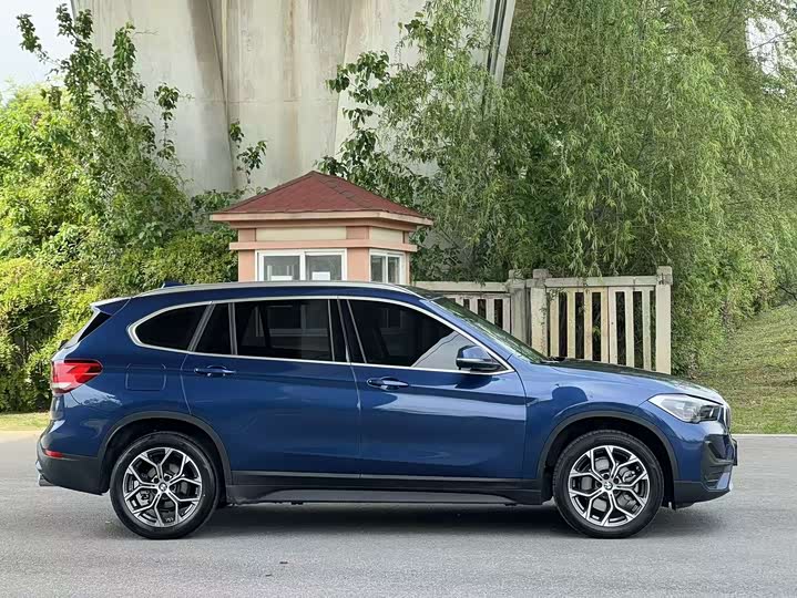 Фото 4 - BMW X1