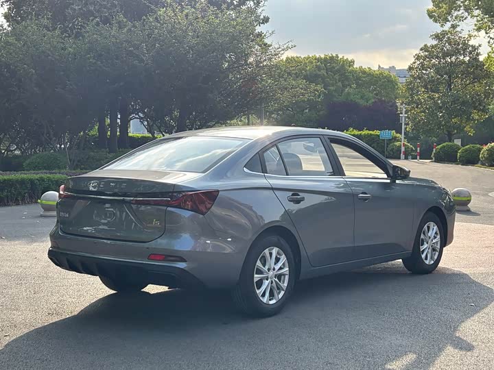 Roewe i5 2026 2026款 1.5L CVT豪华版