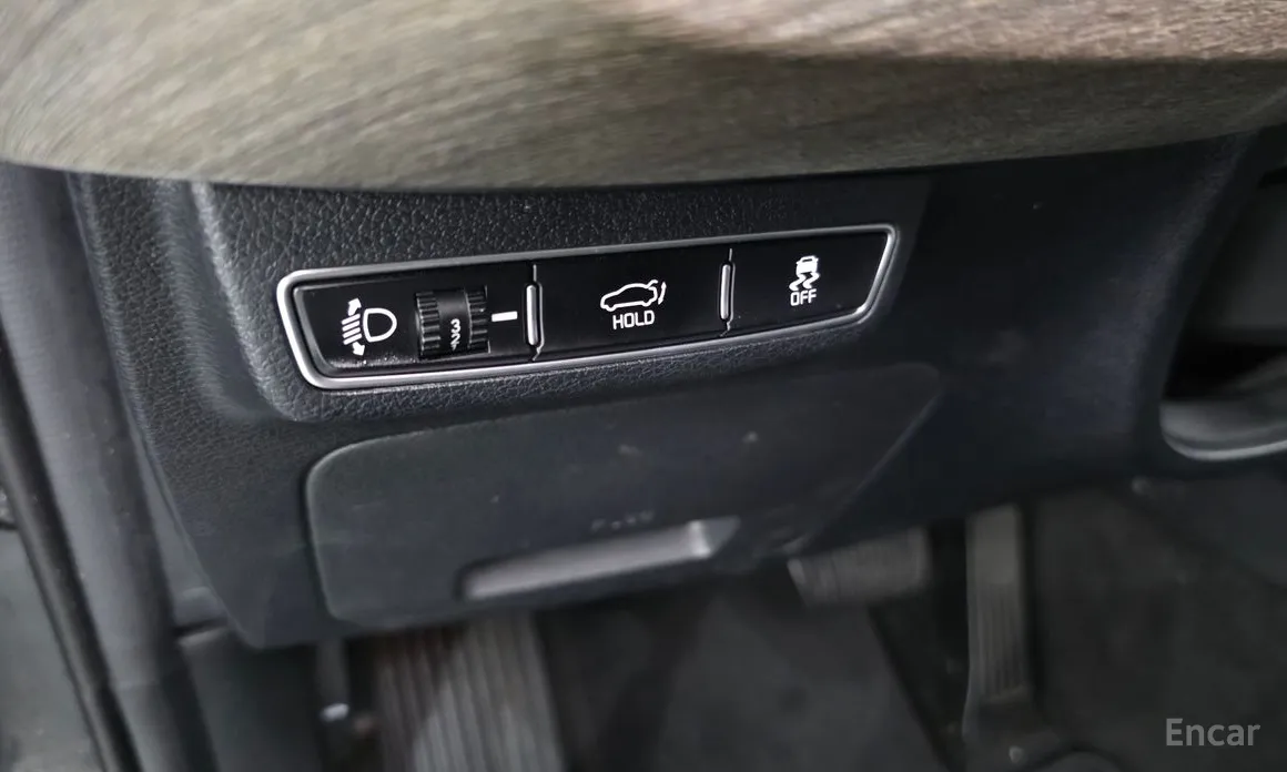 Photo 17 - Kia K8