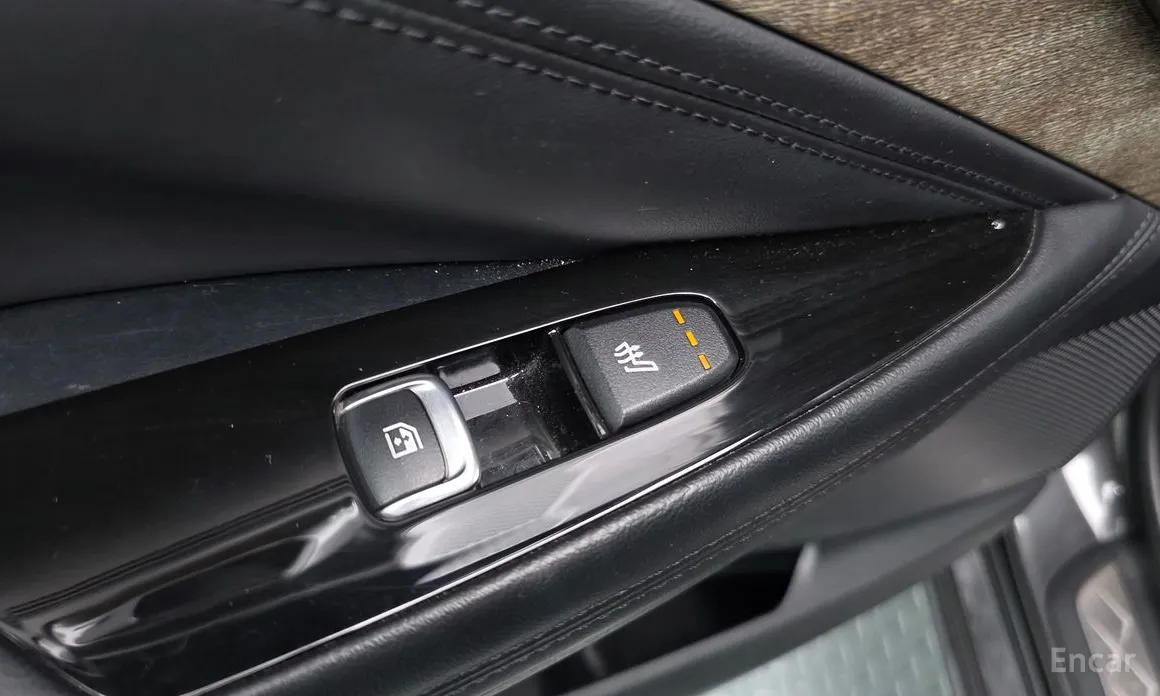 Photo 29 - Kia K8