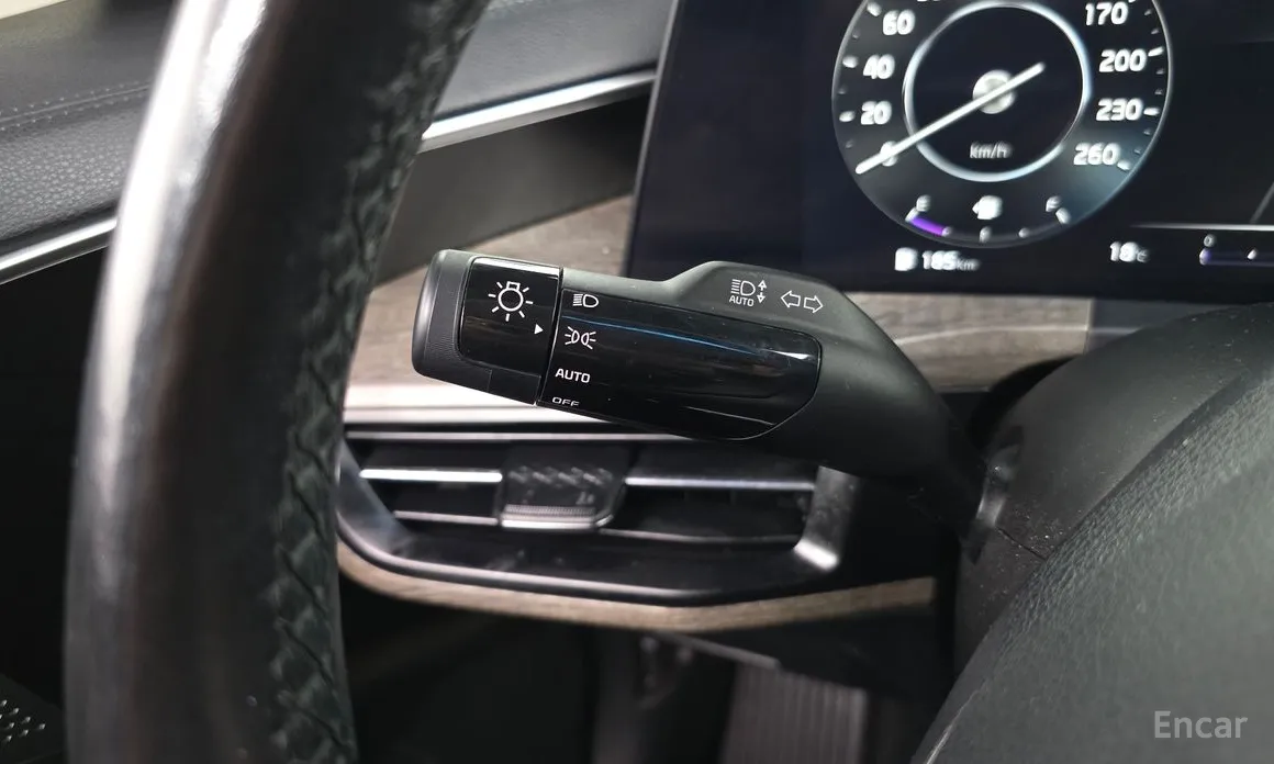 Photo 30 - Kia K8