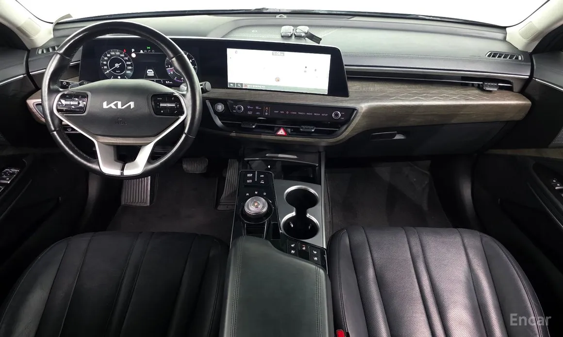 Photo 7 - Kia K8