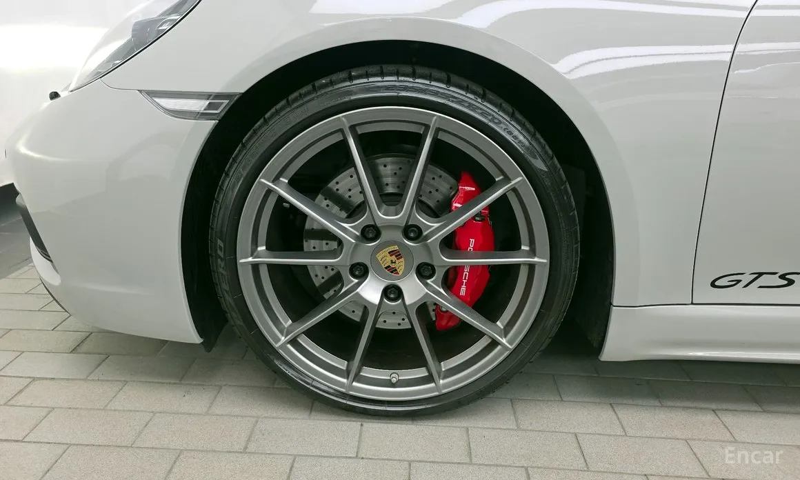 2016 Porsche 718
