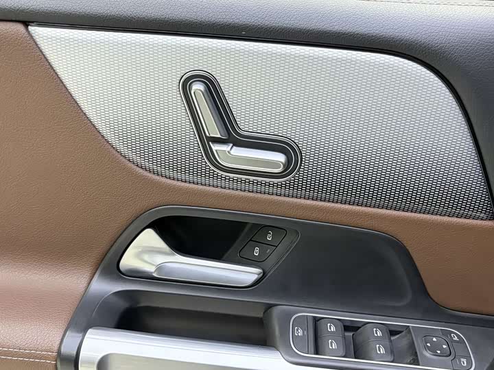 Mercedes-Benz GLB-Class 2022 2022款 GLB 200 动感型