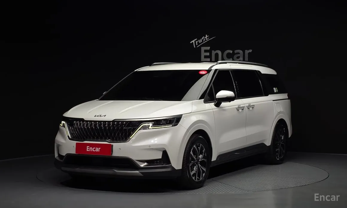 Фото 1 - Kia Carnival