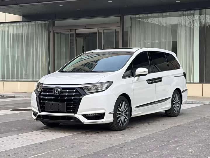 Фото 1 - Honda Elysion