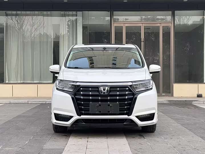 Фото 2 - Honda Elysion