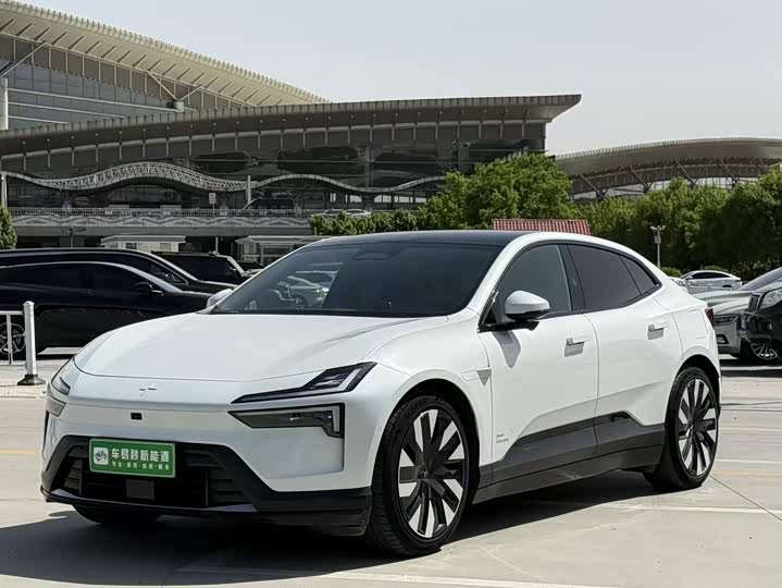 2024 Polestar 4
