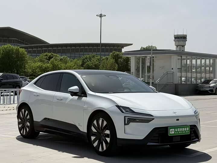 2024 Polestar 4