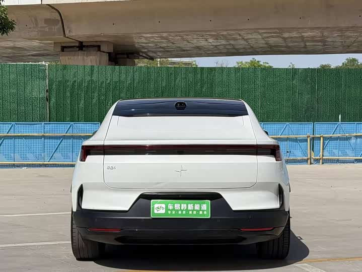 2024 Polestar 4
