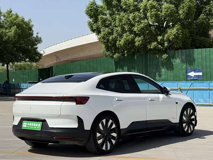 Polestar 4 2024 2024款 单电机标准续航PLUS 双星互联版