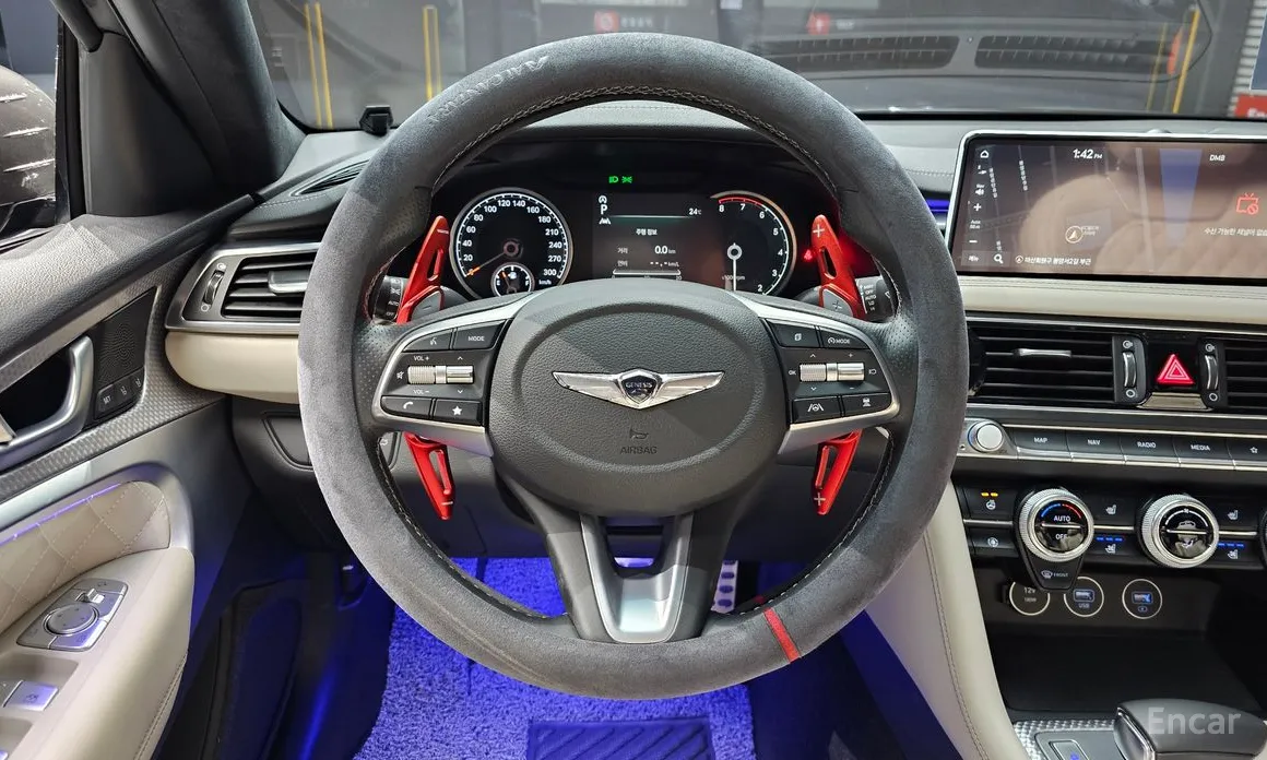 Фото 13 - Genesis G70