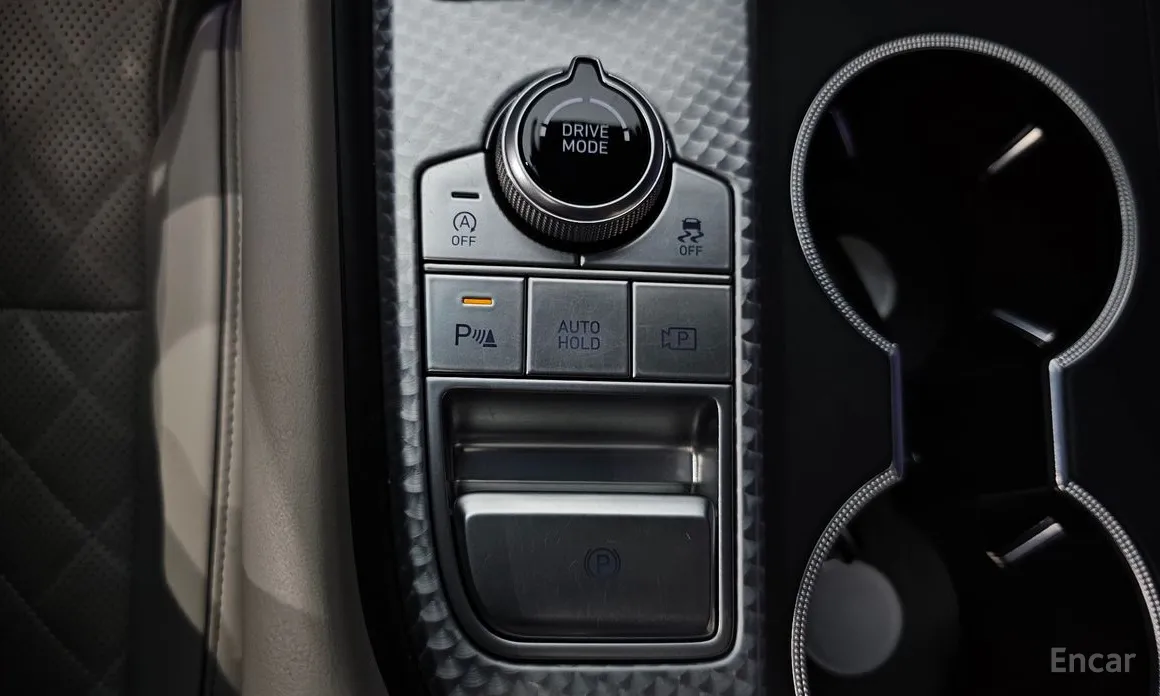 Фото 28 - Genesis G70