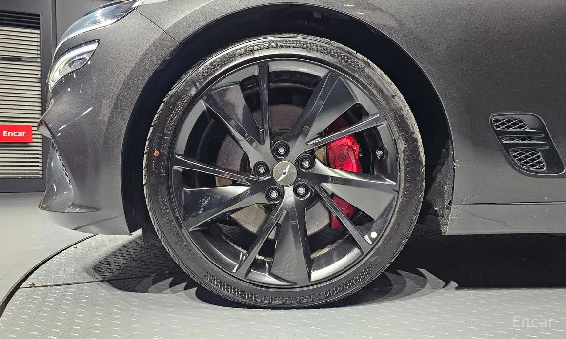 Фото 5 - Genesis G70