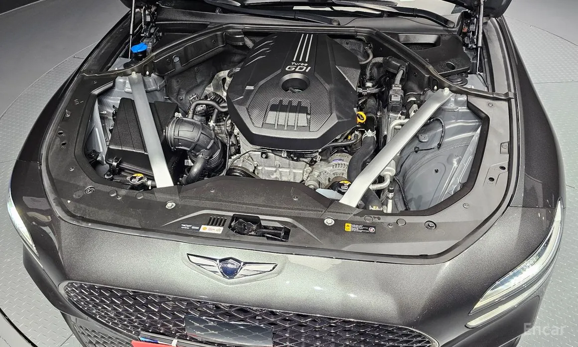 Фото 6 - Genesis G70