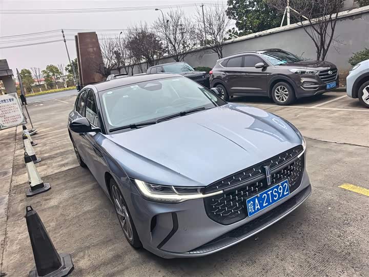 Lincoln Z (Zephyr) 2024 2024款 2.0T 两驱尊尚混动版