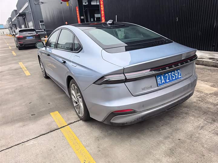 Lincoln Z (Zephyr) 2024 2024款 2.0T 两驱尊尚混动版