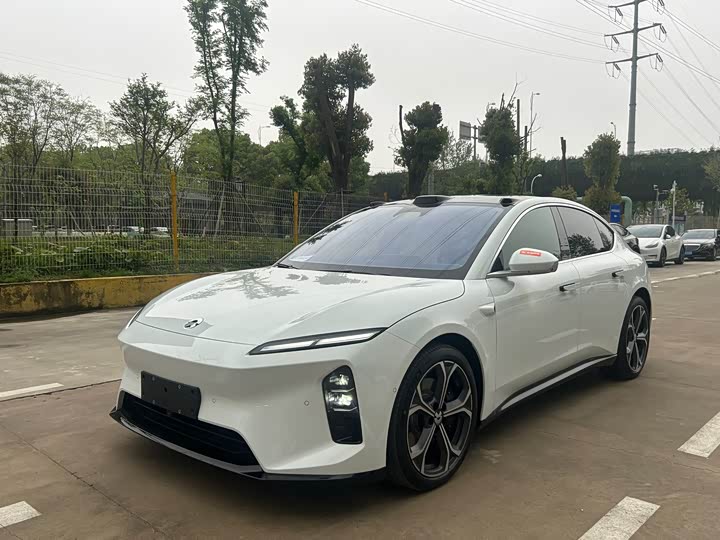 2025 Nio ET5