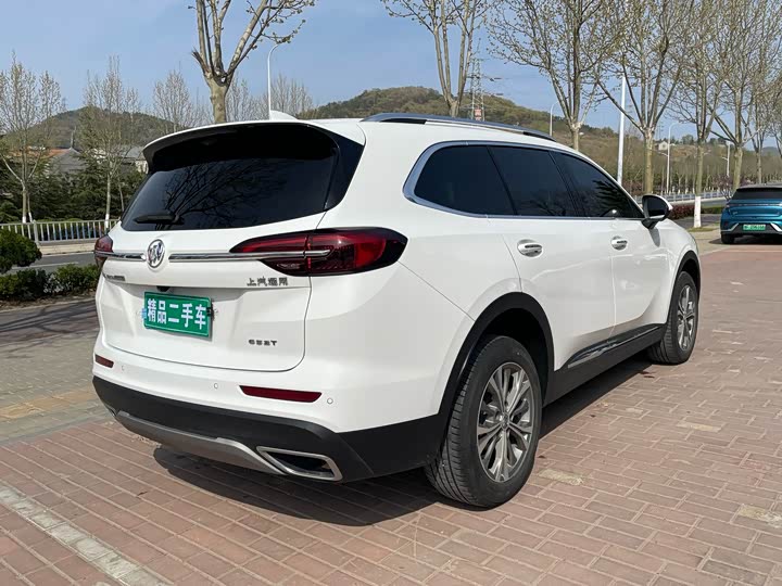 Photo 4 - Buick Envision Plus