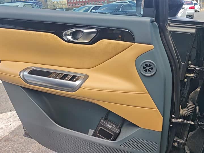 Фото 7 - GAC Trumpchi E8