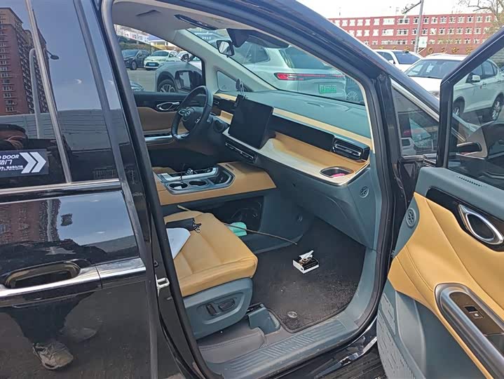 Фото 8 - GAC Trumpchi E8