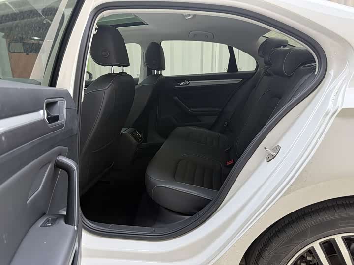 Фото 9 - Volkswagen Lamando L