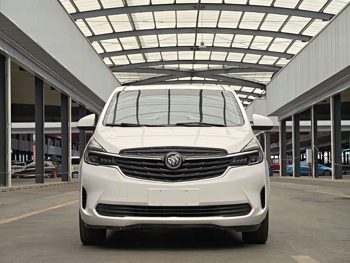 Photo 2 - Buick GL8 ES