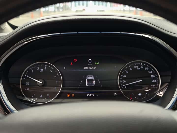 Photo 9 - Buick GL8 ES