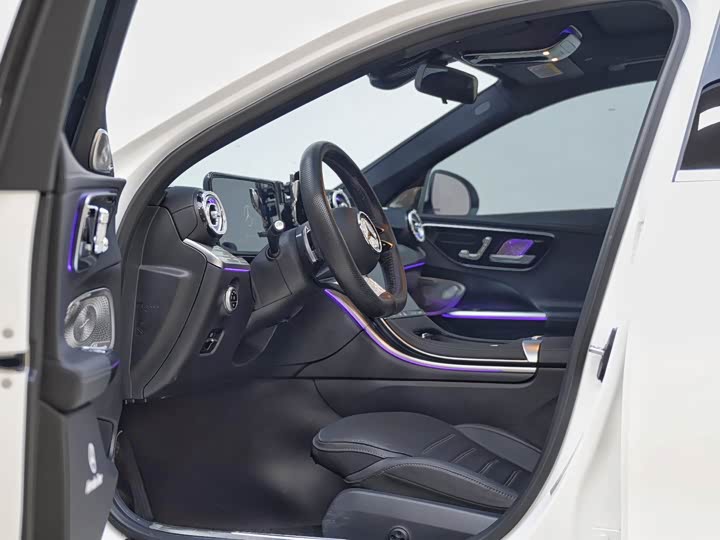 Фото 8 - Mercedes-Benz C-Class