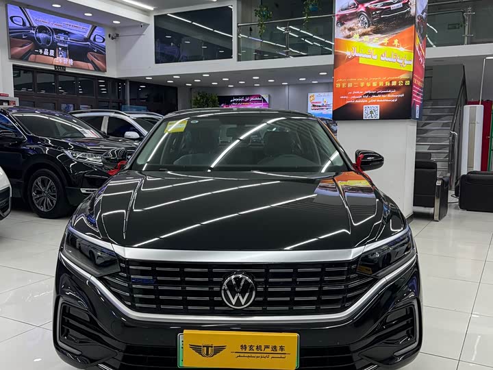 2025 Volkswagen Passat Hybrid