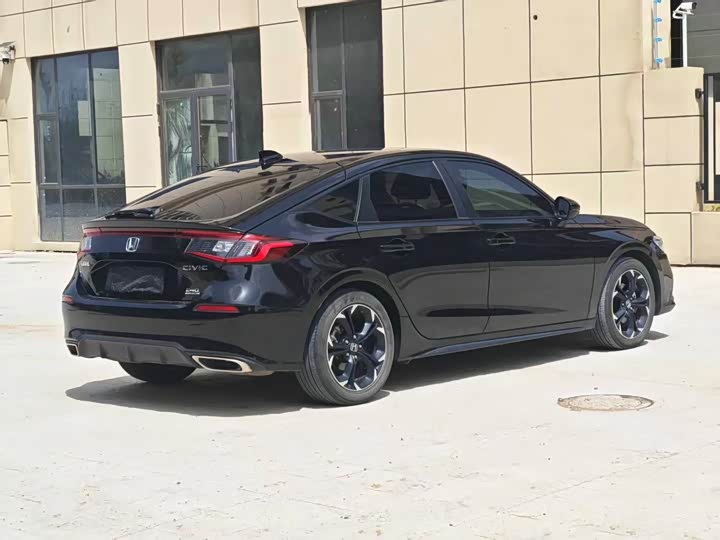 Photo 5 - Honda Civic