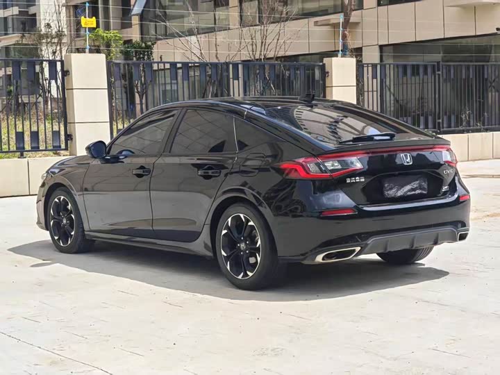 Photo 6 - Honda Civic