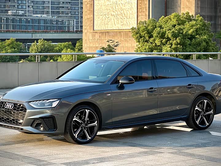 Zdjęcie 1 - Audi A4L