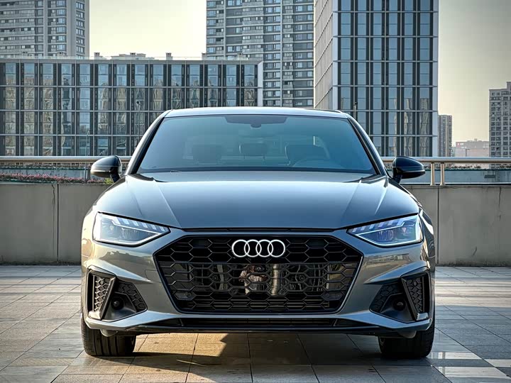 Zdjęcie 2 - Audi A4L