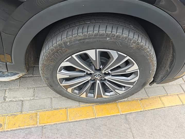 Buick Envision Plus 2025 2025款 昂科威Plus 28T 两驱白金版