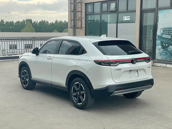 Honda Vezel 2023 2023款 1.5L CVT精英版