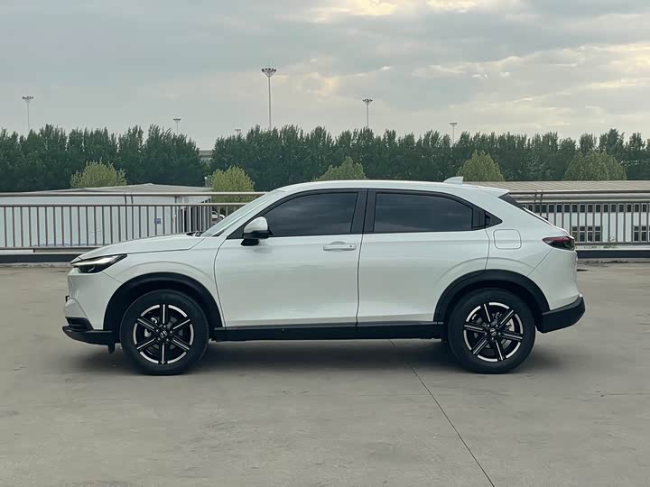 Honda Vezel 2023 2023款 1.5L CVT精英版
