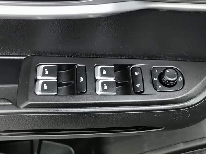 Geely Okavango 2022 2022款 1.8TD DCT豪华型 7座