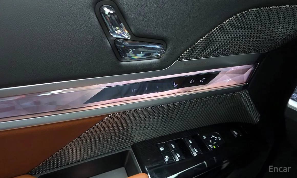 Фото 27 - BMW 7 Series