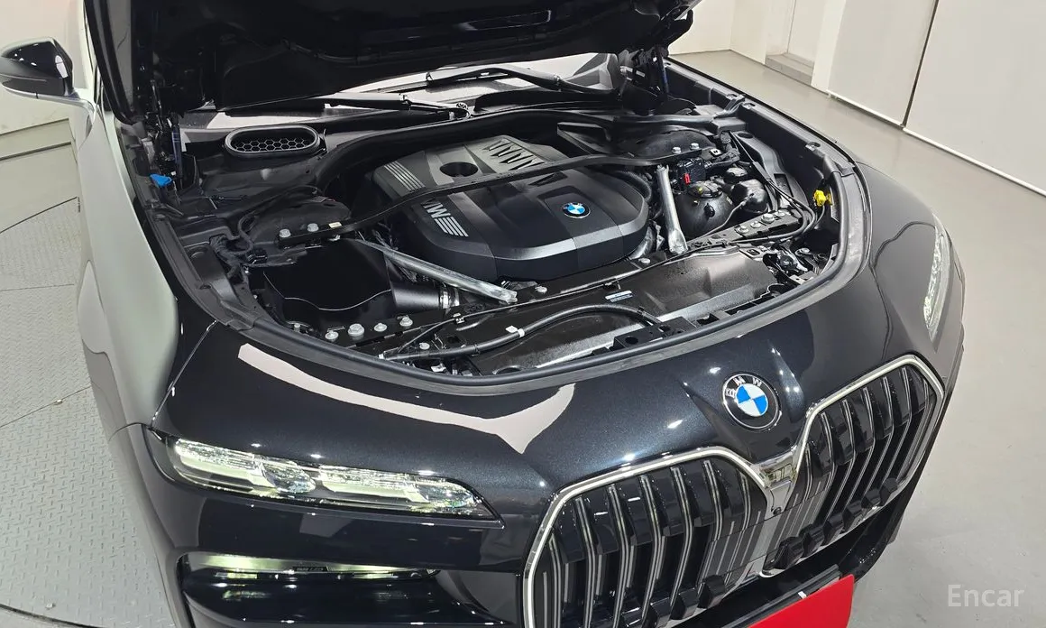 Фото 6 - BMW 7 Series