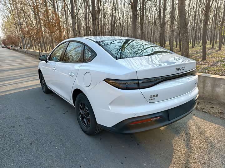 BYD Seal 05 DM-i Hybrid 2026 2026款 DM-i 128KM豪华型