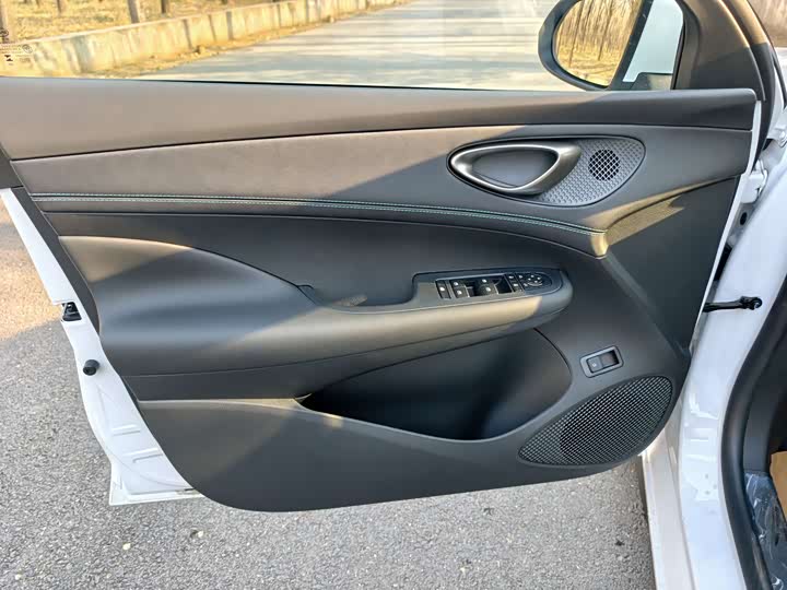 BYD Seal 05 DM-i Hybrid 2026 2026款 DM-i 128KM豪华型